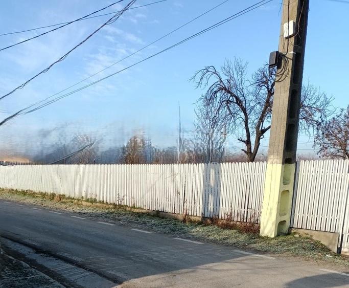 Teren Construcții intravilan de 911 mp, în