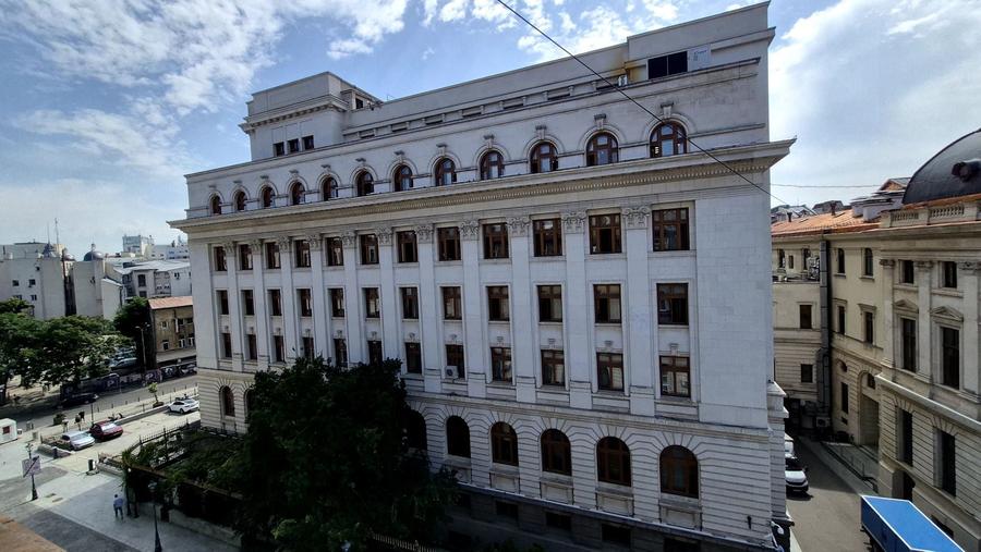 Garsonieră semidecomandată în Universitate