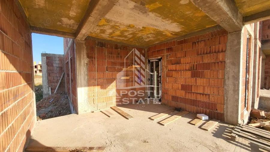 Casă cu 4 camere cu Teren 350 Mp în Giarmata