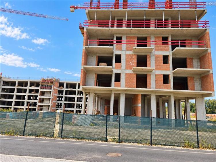 Spațiu comercial, de 142 mp, în Avantgarden