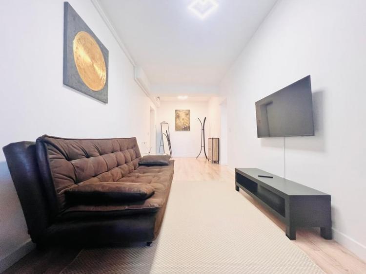 Apartament cu 2 camere, mobilat în Pipera