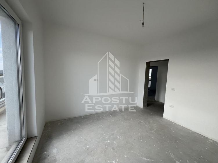 Apartament cu 3 camere decomandat în Torontalului