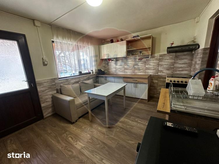Casă cu 3 camere cu Teren 1000 Mp în Răcari