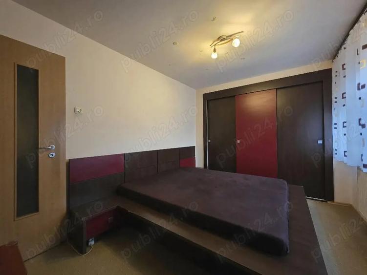 Apartament cu 3 camere semidecomandat în Govândari