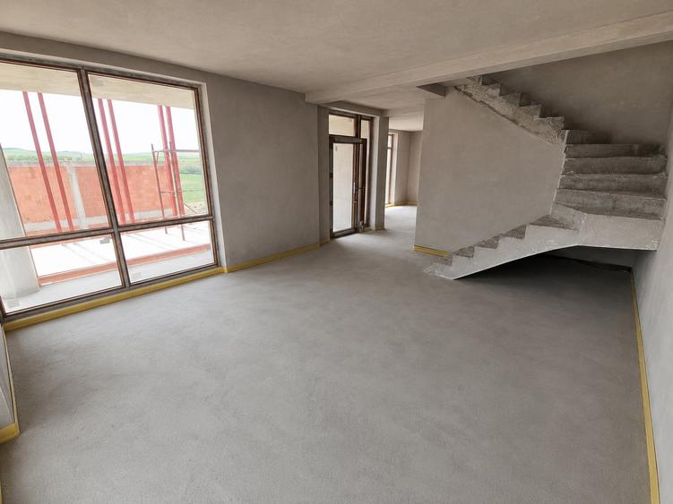 Casă individuală cu 4 camere cu Teren 800 Mp în Jucu de Sus