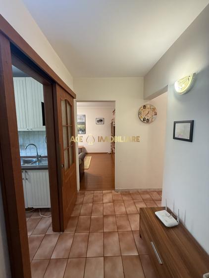 Apartament cu 3 camere decomandat, mobilat în P-ța Reșița