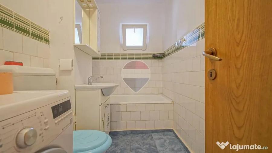 Apartament cu 3 camere semidecomandat în Nord