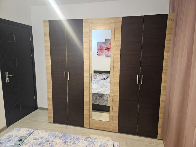 Apartament cu 2 camere semidecomandat, mobilat în Central