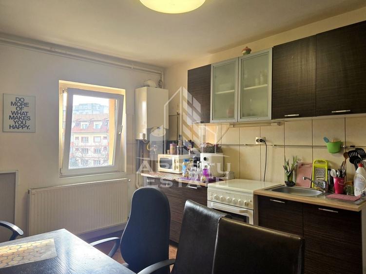 Apartament cu 2 camere semidecomandat, mobilat în Lipovei