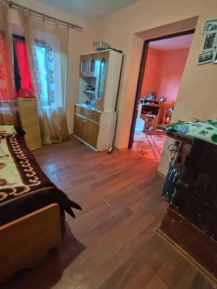 Vand sau schimb casa in Muncelul de Sus cu garsoniera in Pa?cani - 5