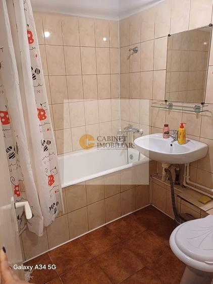 Apartament cu 2 camere semidecomandat în Uverturii