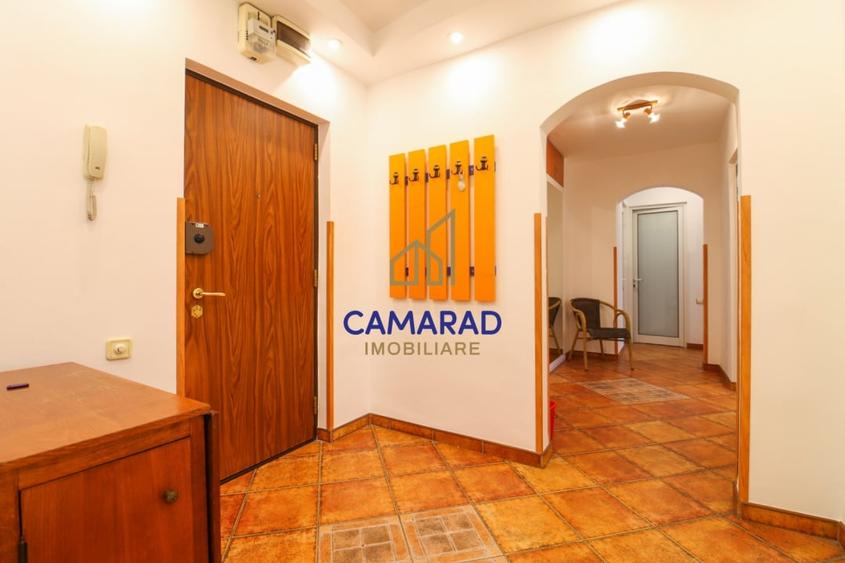 Apartament cu 3 camere decomandat, mobilat în Basarabia
