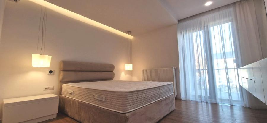 Apartament cu 3 camere decomandat, mobilat în Sisești