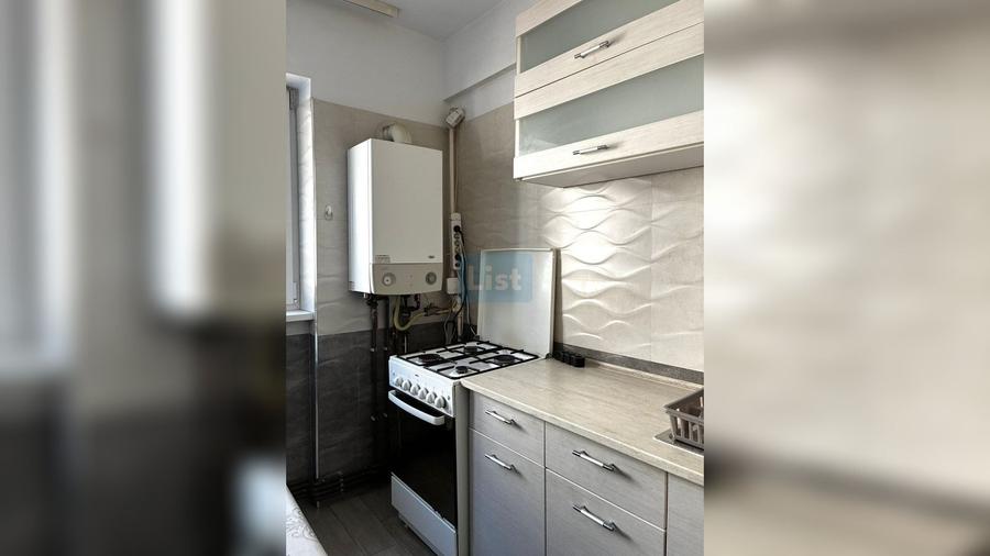 Apartament cu 2 camere semidecomandat în 9 Mai