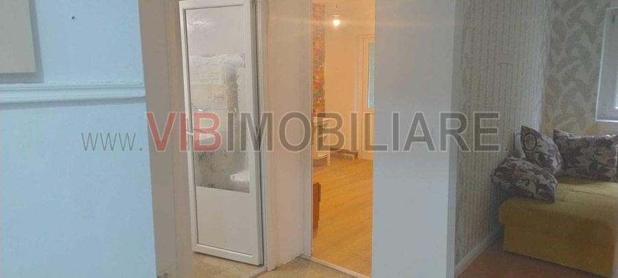 Apartament cu 3 camere decomandat în Lipovei