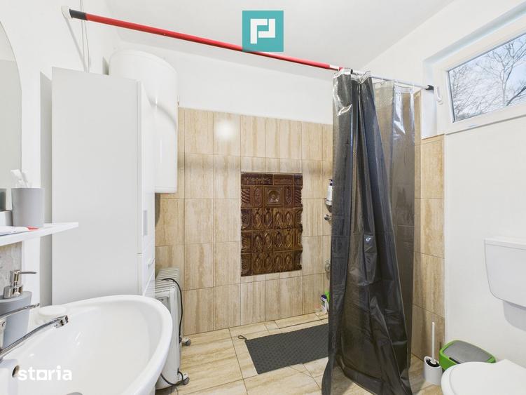 Casă cu 3 camere cu Teren 3843 Mp în Șicula
