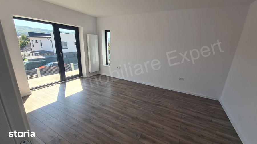 Casă cu 4 camere cu Teren 288 Mp în Curtea de Argeș