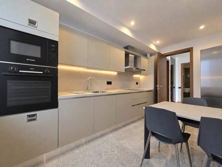 Apartament cu 3 camere în Primăverii