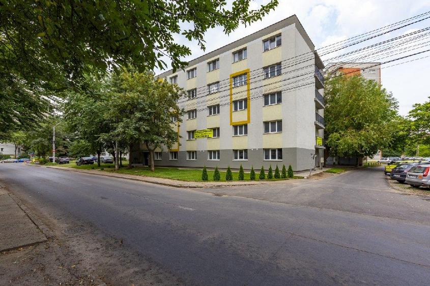 Garsonieră decomandată în 9 Mai