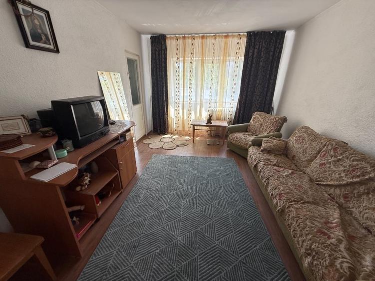Apartament cu 2 camere decomandat, mobilat în Cantacuzino