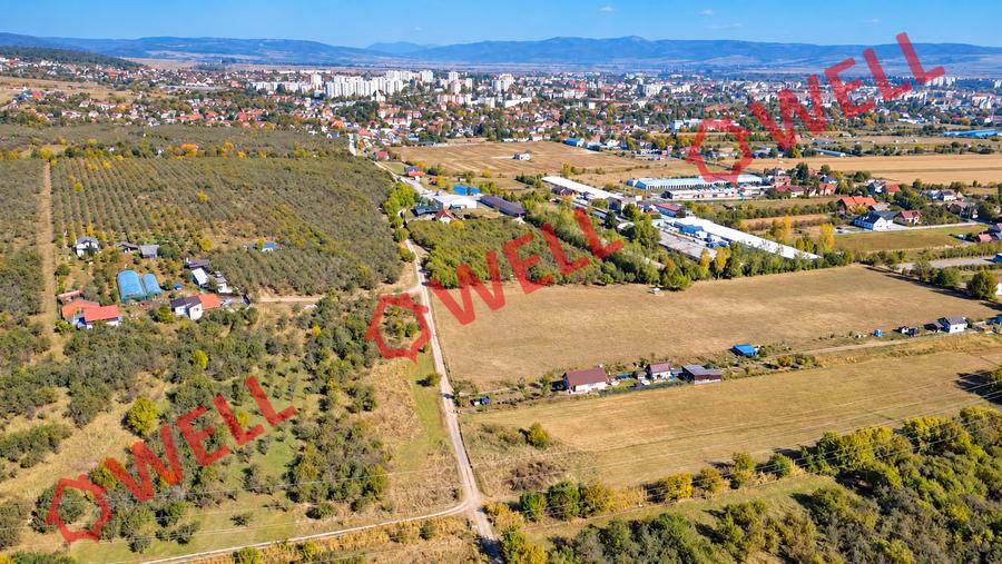 Teren extravilan de 950 mp, în Nord