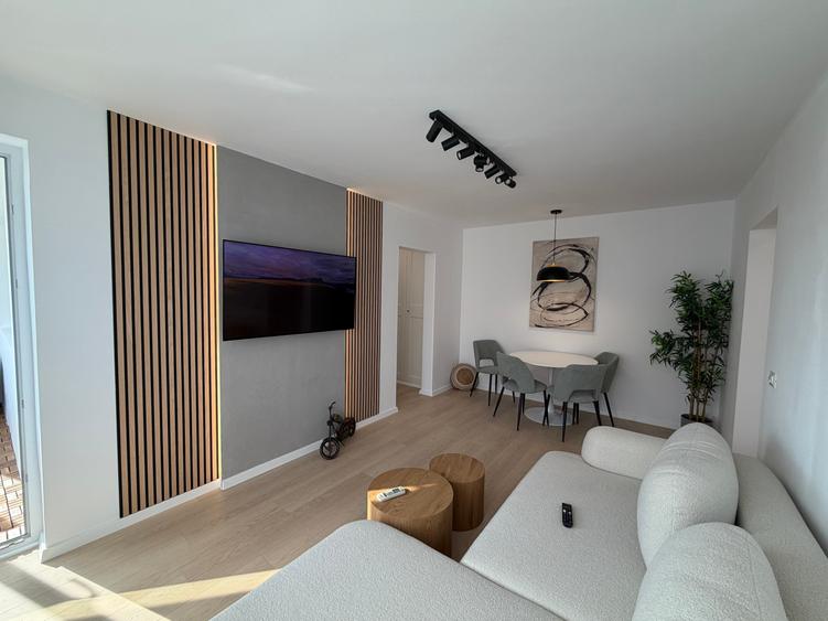 Apartament cu 2 camere decomandat în Drumul Taberei