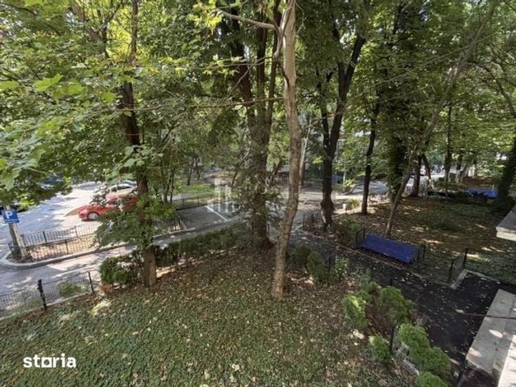 Apartament cu 3 camere în Berceni