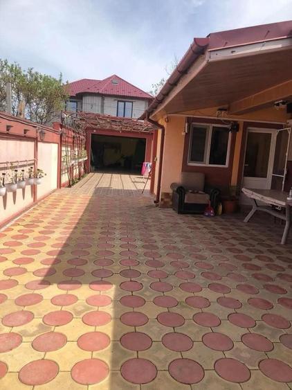 Casă individuală cu 3 camere cu Garaj în Sud