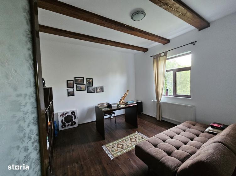 Casă cu 4 camere cu Teren 6842 Mp în Brădetu