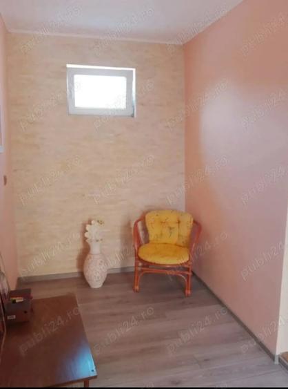 Casă cu 5 camere cu Teren 37 Mp în Central