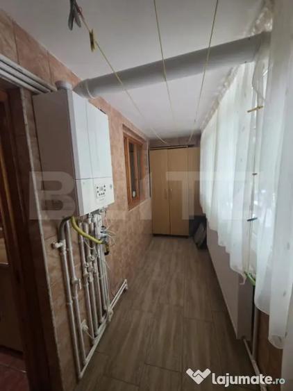 Apartament cu 2 camere decomandat în Micro 20