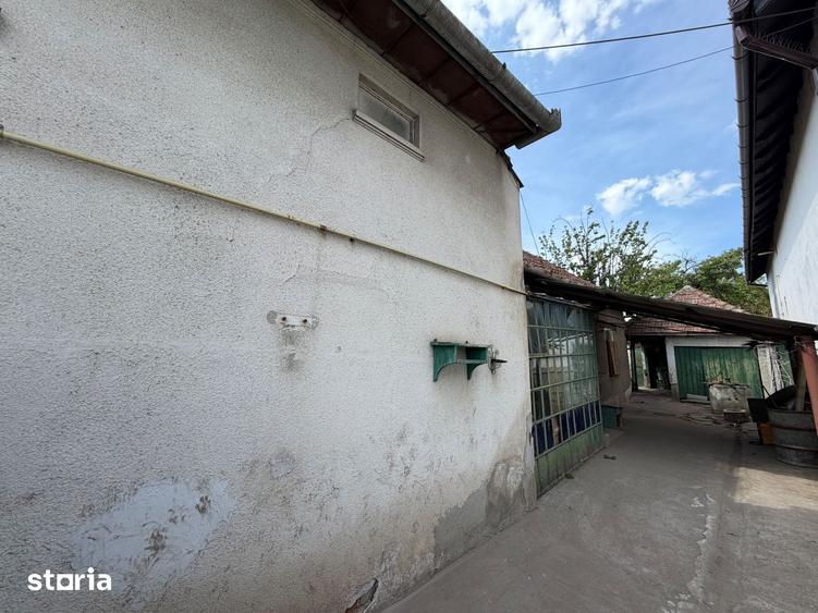 Casă cu 3 camere cu Teren 360 Mp în Lipoveni
