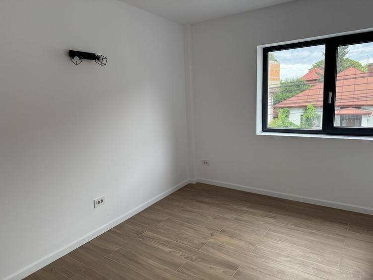 Spațiu comercial, de 77 mp, în Central