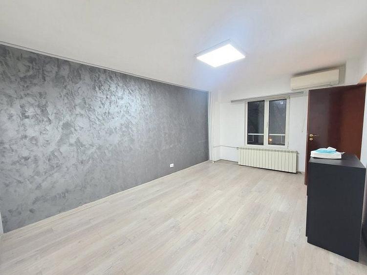 Birou, de 40 mp, în Unirii
