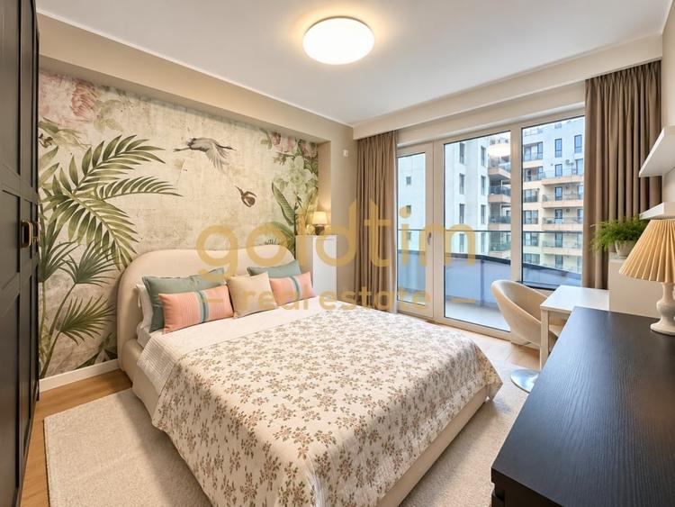 Apartament cu 3 camere semidecomandat, mobilat în Pipera