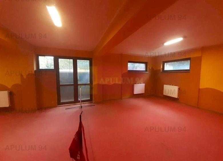 Casă individuală cu 12 camere decomandat cu Canalizare în Ghencea