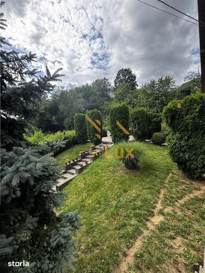 Casă cu 7 camere cu Teren 1800 Mp în Săsar