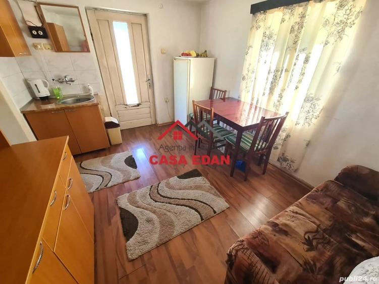 Casă cu 2 camere cu Teren 250 Mp în Poiana