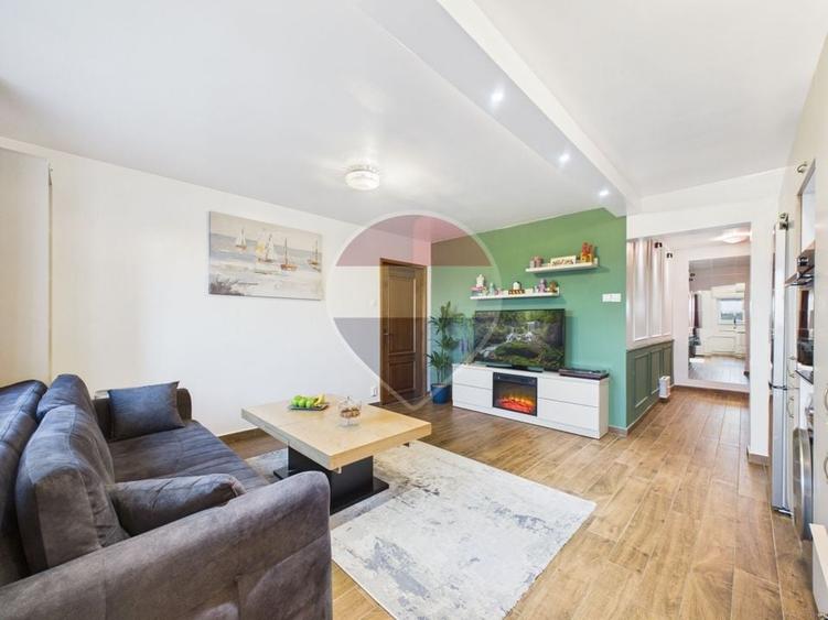 Apartament cu 3 camere semidecomandat, mobilat în Drumul Taberei