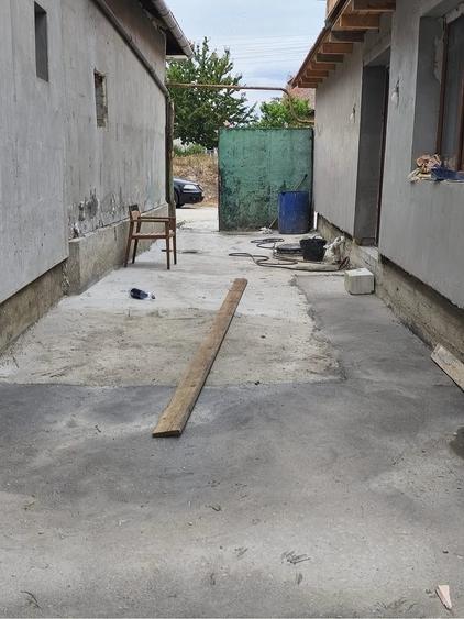 Casă cu Teren 72 Mp în Central