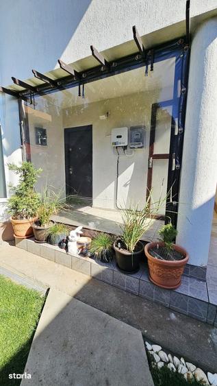 Casă cu 5 camere cu Teren 100 Mp în Central
