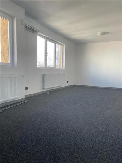 Casă individuală cu 5 camere cu Teren 220 Mp în Vitan