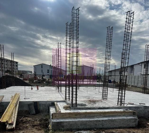Casă individuală cu 4 camere cu Canalizare în Central