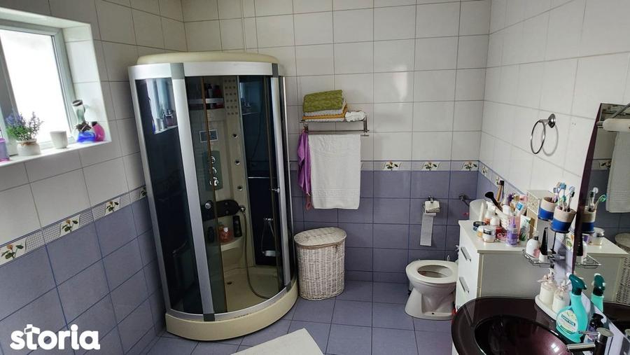 Casă cu 4 camere cu Teren 360 Mp în CET