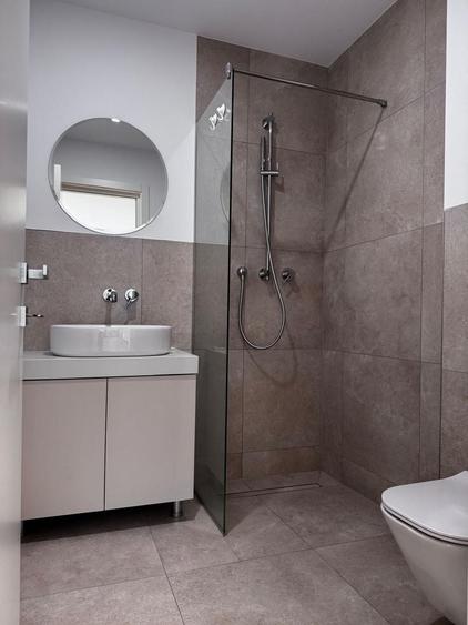 Apartament cu 2 camere semidecomandat, mobilat în Tunari