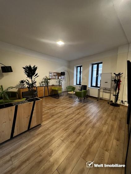 Birou, de 273 mp, în Central