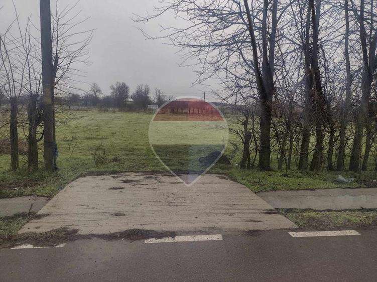 Teren agricol intravilan de 2205 mp, în Cocora