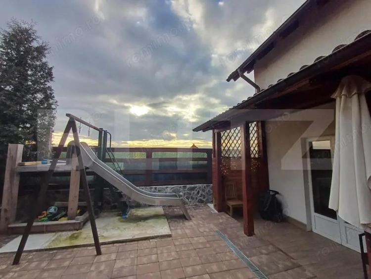 Casă cu 4 camere cu Teren 270 Mp în Central
