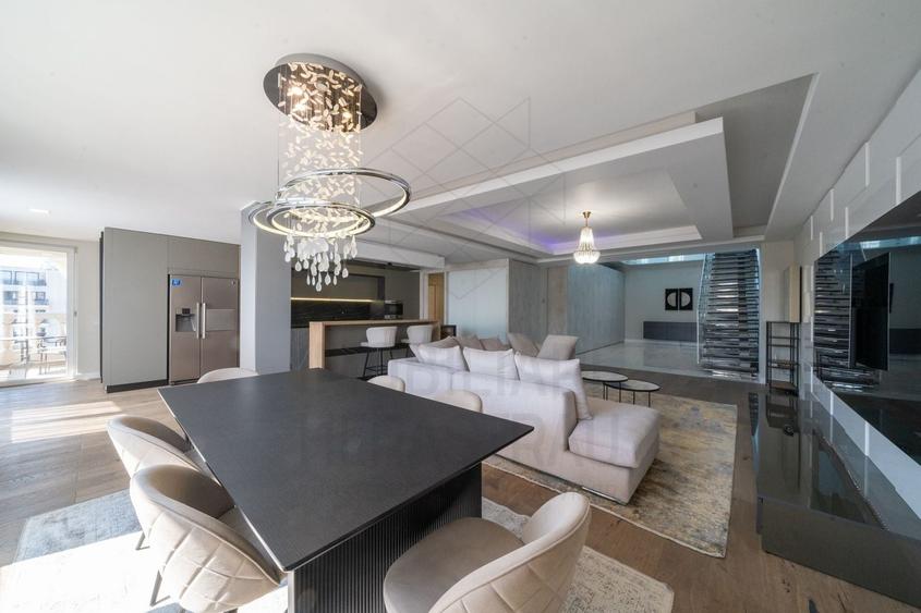 Apartament cu 5 camere decomandat, mobilat în Herăstrău