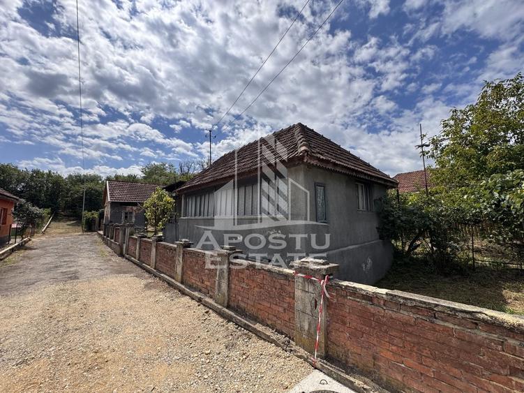 Casă individuală cu 3 camere cu Canalizare în Răcăștia